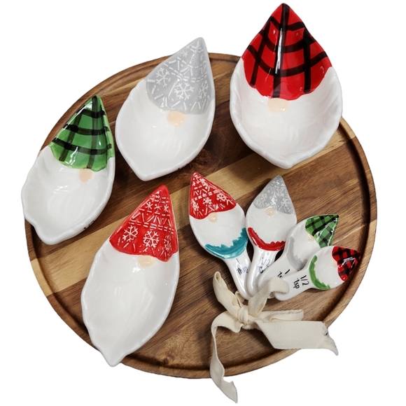 Gnome Measuring Spoons and Cups - Picture 2 of 6